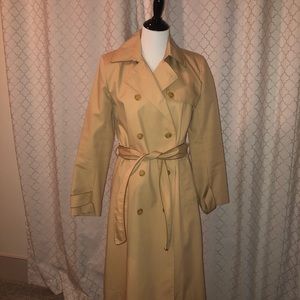 Beautiful Brooks Brothers trench coat